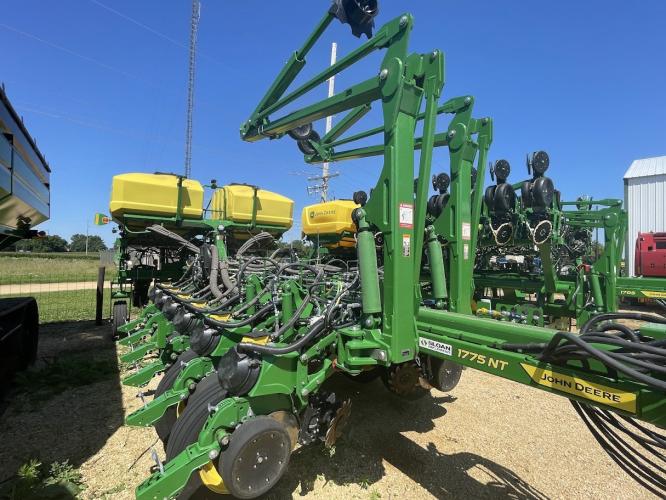 John Deere 1775NT
