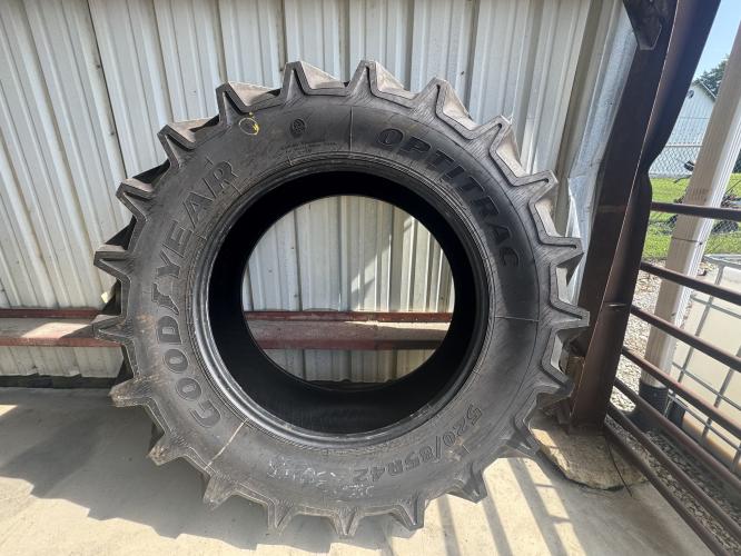 Goodyear 520/85R42