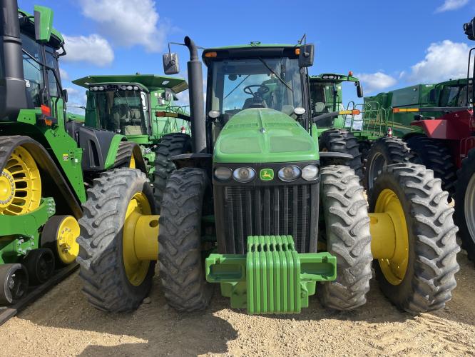 John Deere 8430