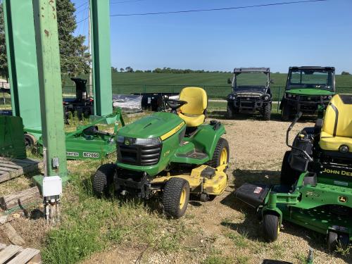 2017 John Deere x730