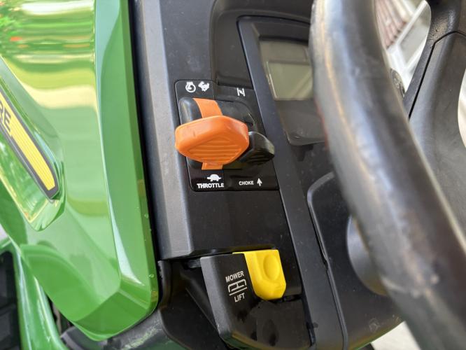 John Deere X330