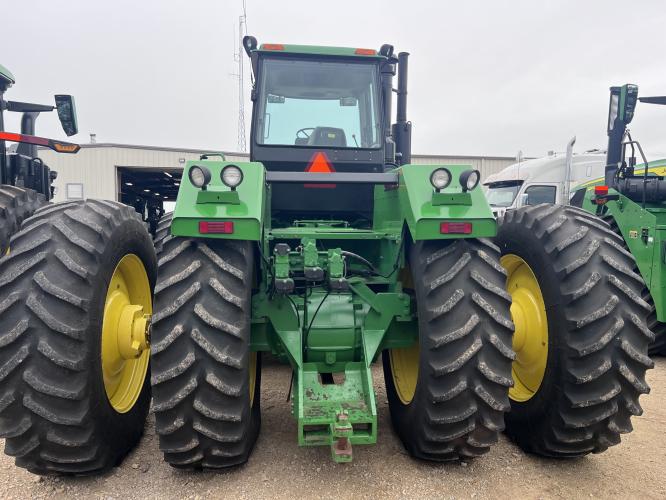 John Deere 8770