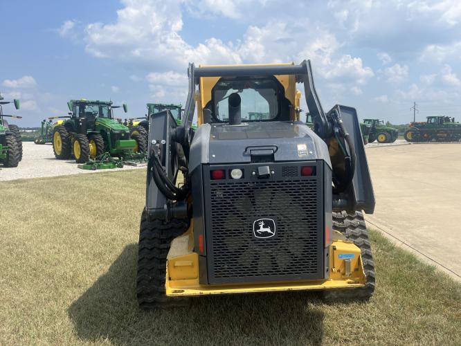 John Deere 331G