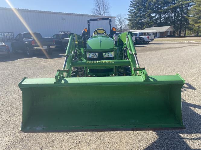 John Deere 4044R