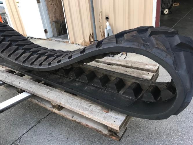John Deere R571658 TRACK 18"