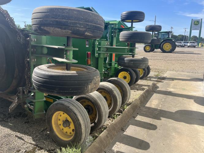 John Deere R15