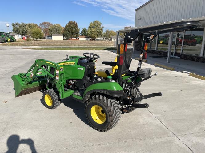 John Deere 1025R