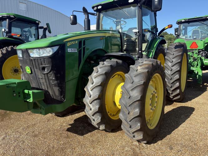 John Deere 8370R