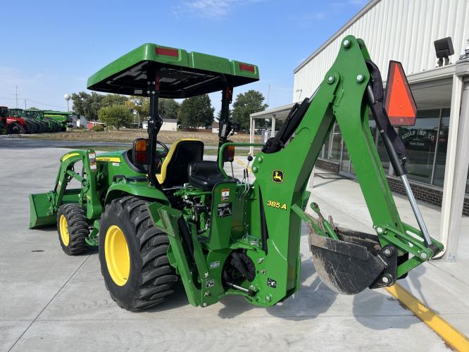 John Deere 3039R