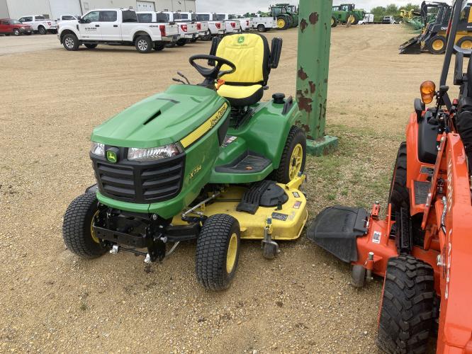 John Deere X734