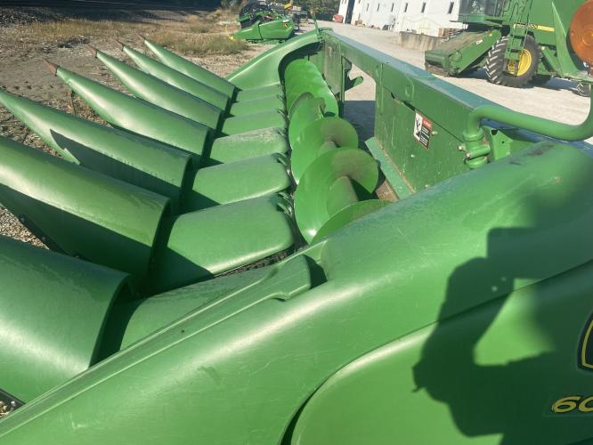 John Deere 608C