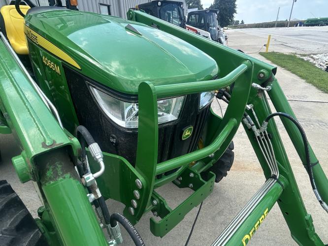 John Deere 4066M