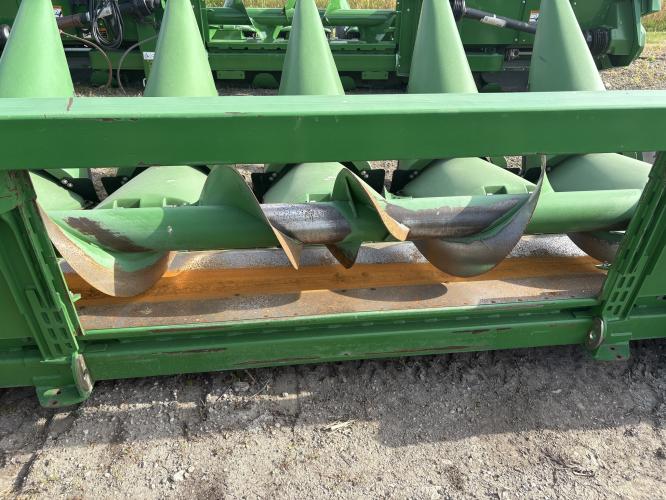 John Deere 608C