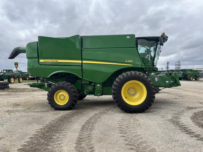John Deere S760