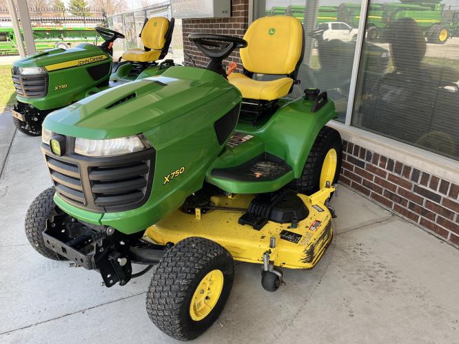 John Deere X750