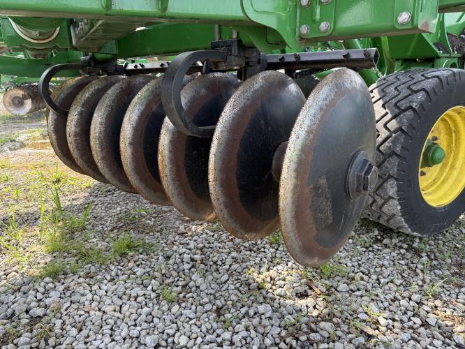 John Deere 2730