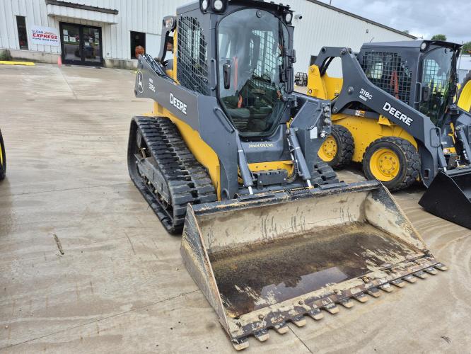John Deere 325G