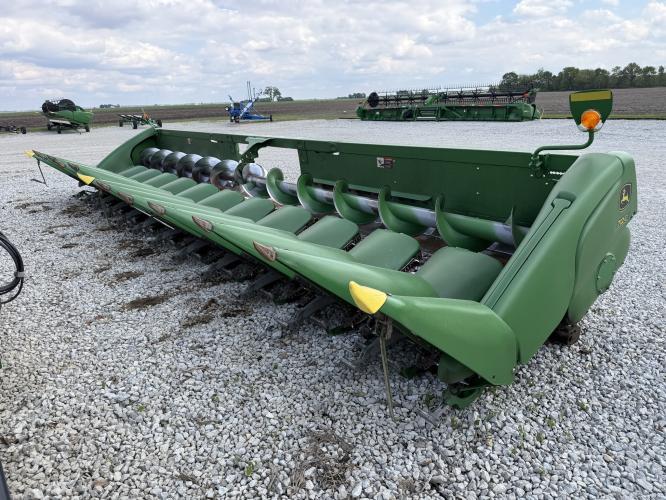 John Deere 712C