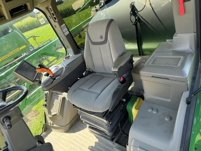 John Deere 412R