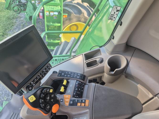 John Deere S790