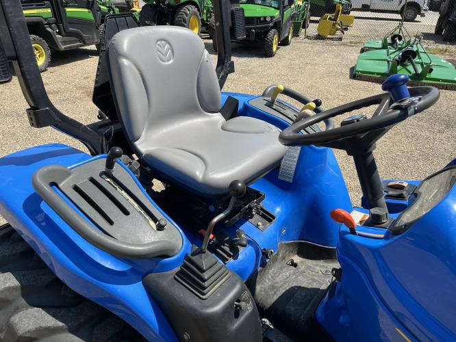 New Holland T2220