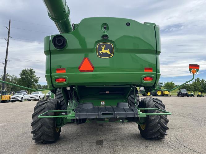 John Deere S780