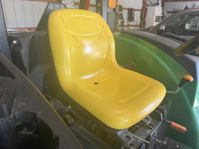 John Deere 4052M