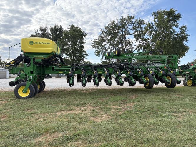 John Deere 1775NT