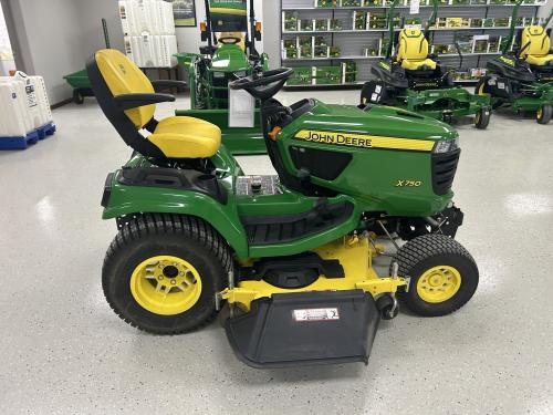 2020 John Deere X750