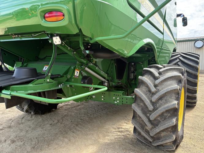 John Deere S780