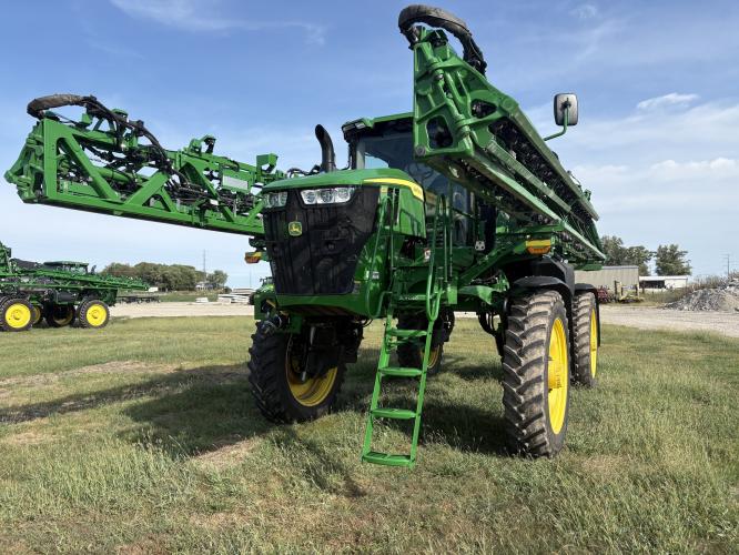 John Deere 412R