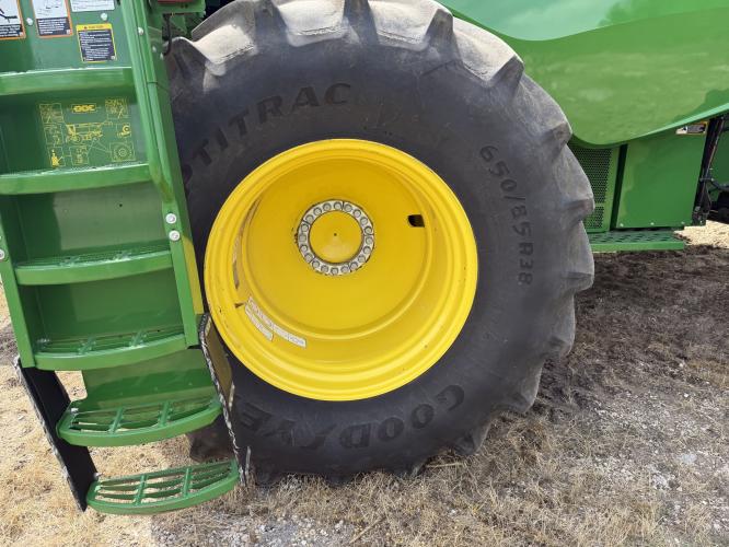 John Deere S780
