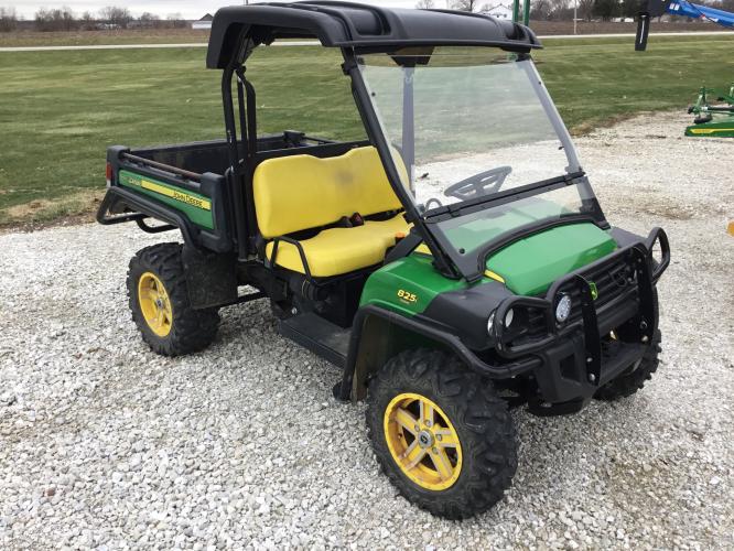 John Deere XUV 825I GREEN