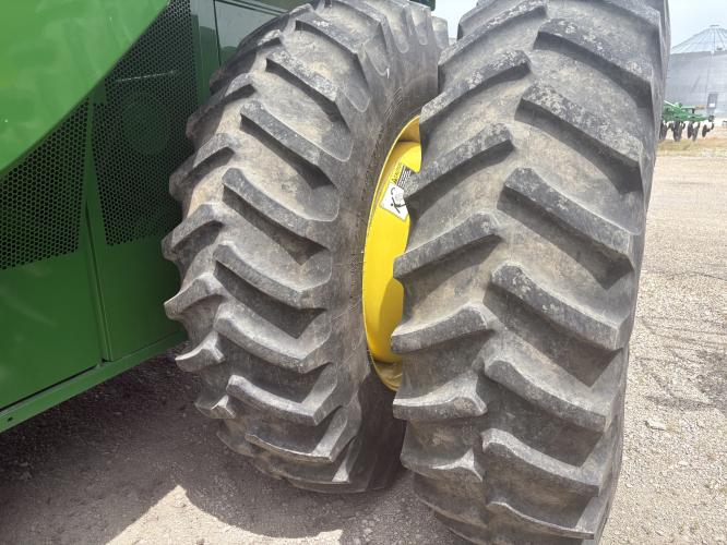 John Deere S770