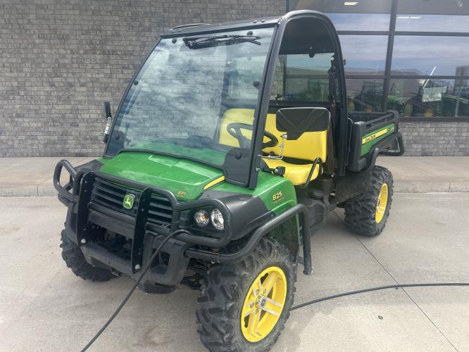 John Deere XUV 825I GREEN