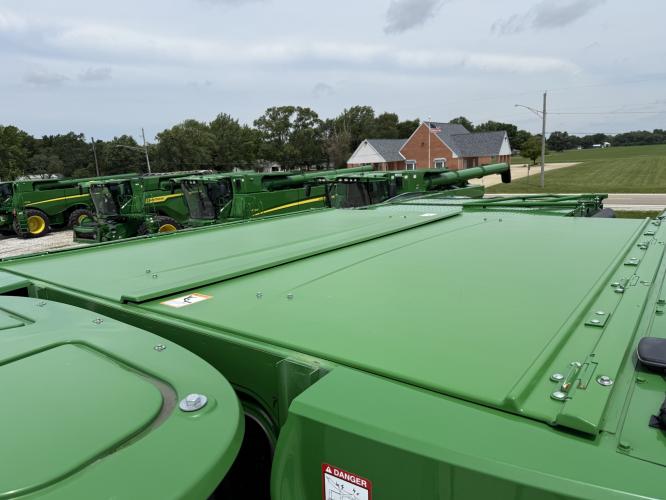 John Deere S790