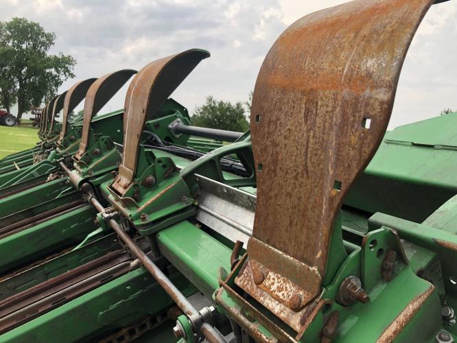 John Deere C16F
