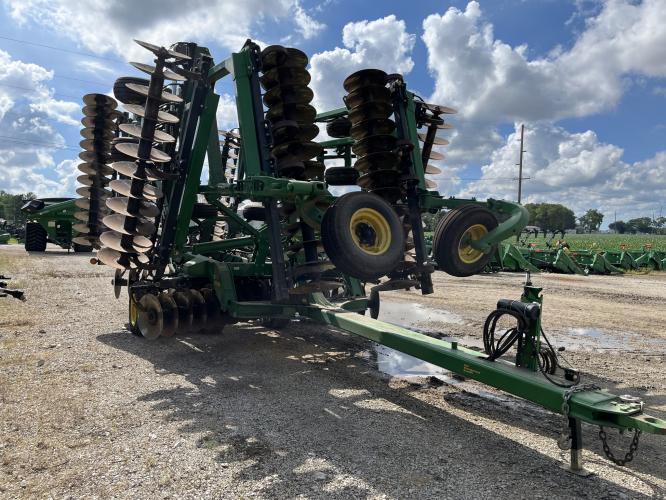John Deere 2623