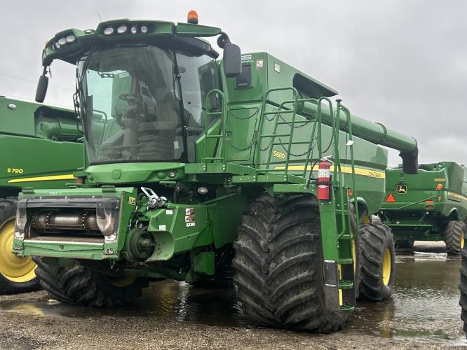 John Deere S680