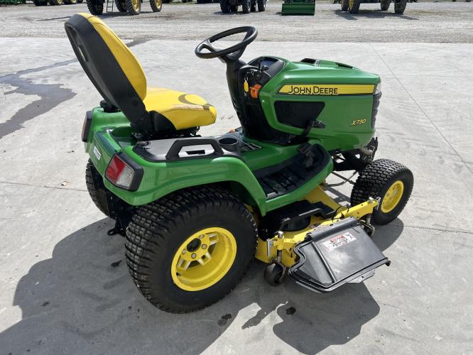 John Deere X730