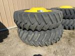 John Deere 520/85R42