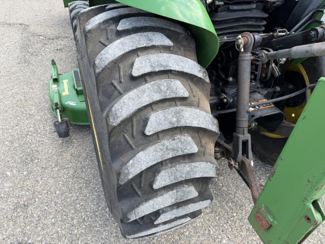 John Deere 3720