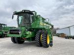 John Deere S7 700