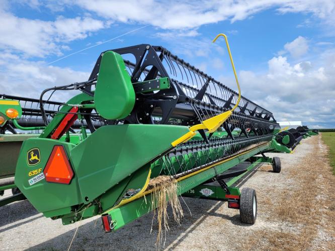 John Deere 635F