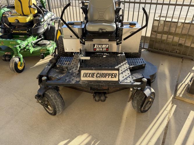 Dixie Chopper XCALIBER 3574EFI