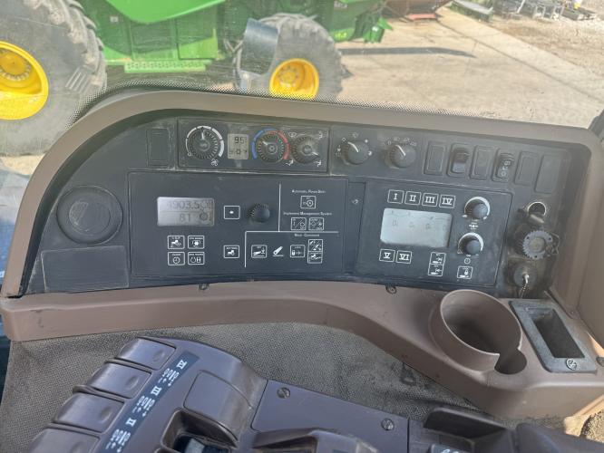 John Deere 9530