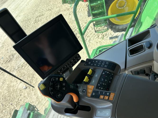 John Deere S790