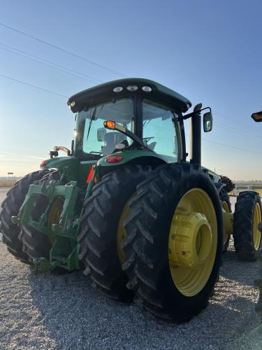 John Deere 8270R