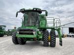 John Deere S7 700