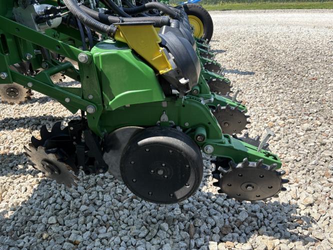John Deere 1775NT